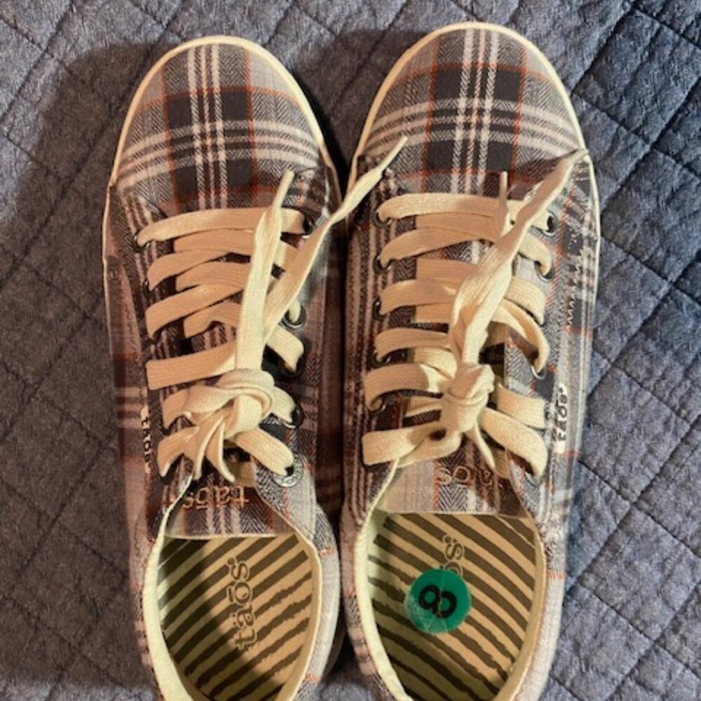 Taos Canvas Star in Orange Brown Plaid EUC Size 8